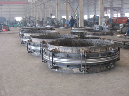 <b>熱風爐總管、支管用高溫補償器一套</b>